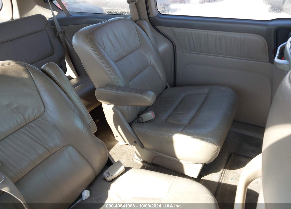 2002 HONDA ODYSSEY EX-L VIN: 2HKRL18052H570610