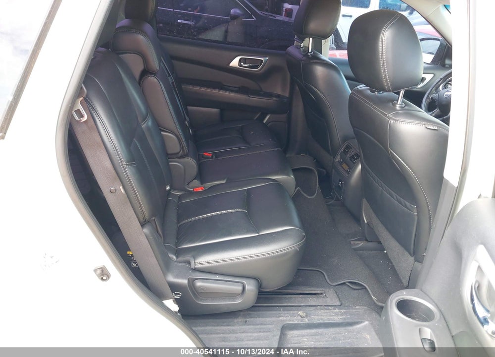 2016 NISSAN PATHFINDER SL VIN: 5N1AR2MM1GC625109