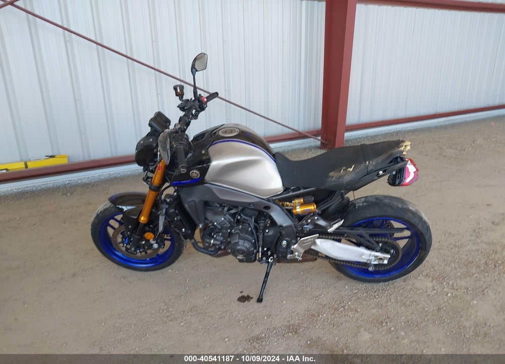 2023 YAMAHA MT09 DC VIN: JYARN72Y9PA000616