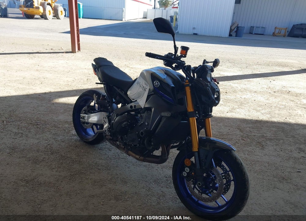2023 YAMAHA MT09 DC VIN: JYARN72Y9PA000616