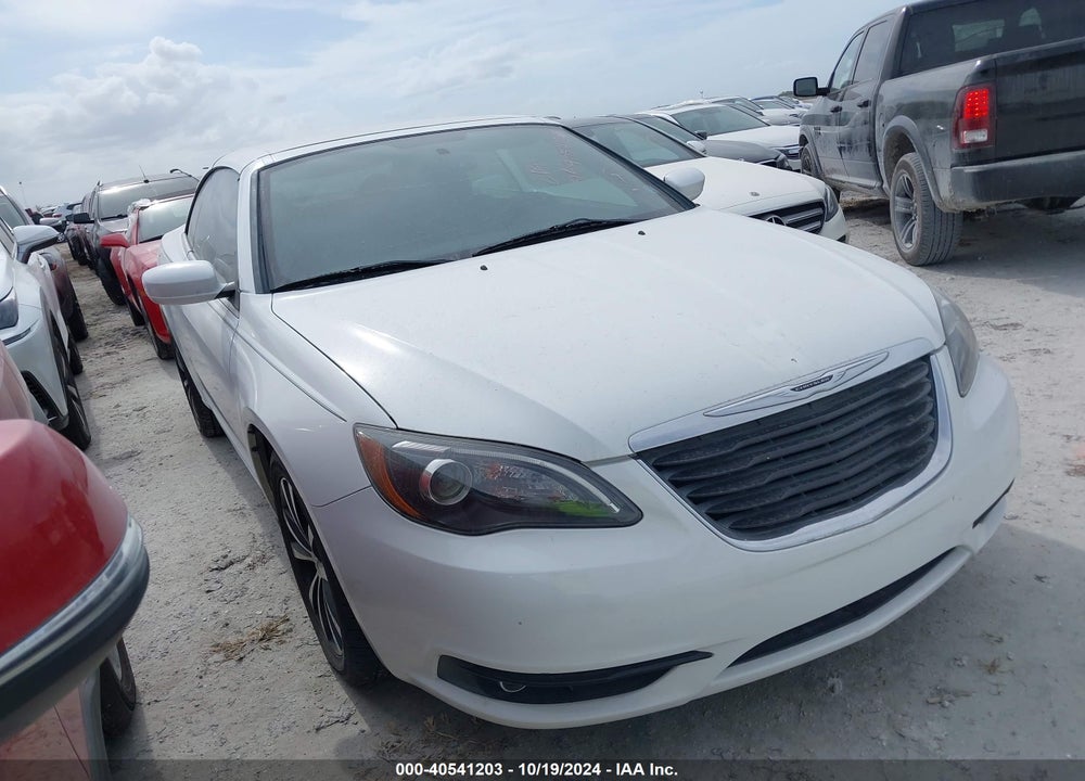 2014 CHRYSLER 200 S VIN: 1C3BCBGGXEN134897