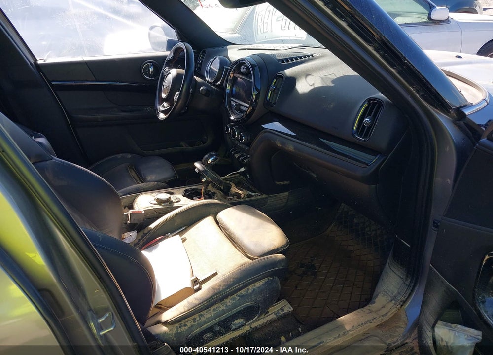2019 MINI COUNTRYMAN COOPER S VIN: WMZYT5C50K3E62612
