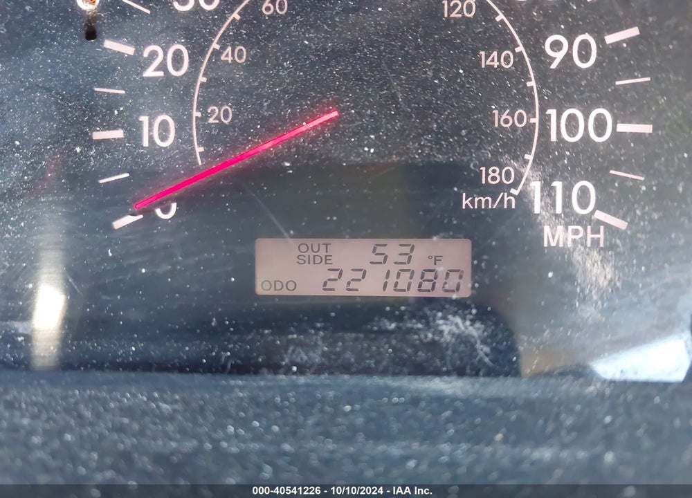 2005 TOYOTA COROLLA LE VIN: 1NXBR32E55Z359140