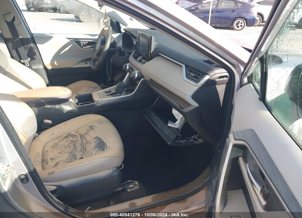 2022 TOYOTA RAV4 HYBRID XLE VIN: 4T3RWRFV6NU074586