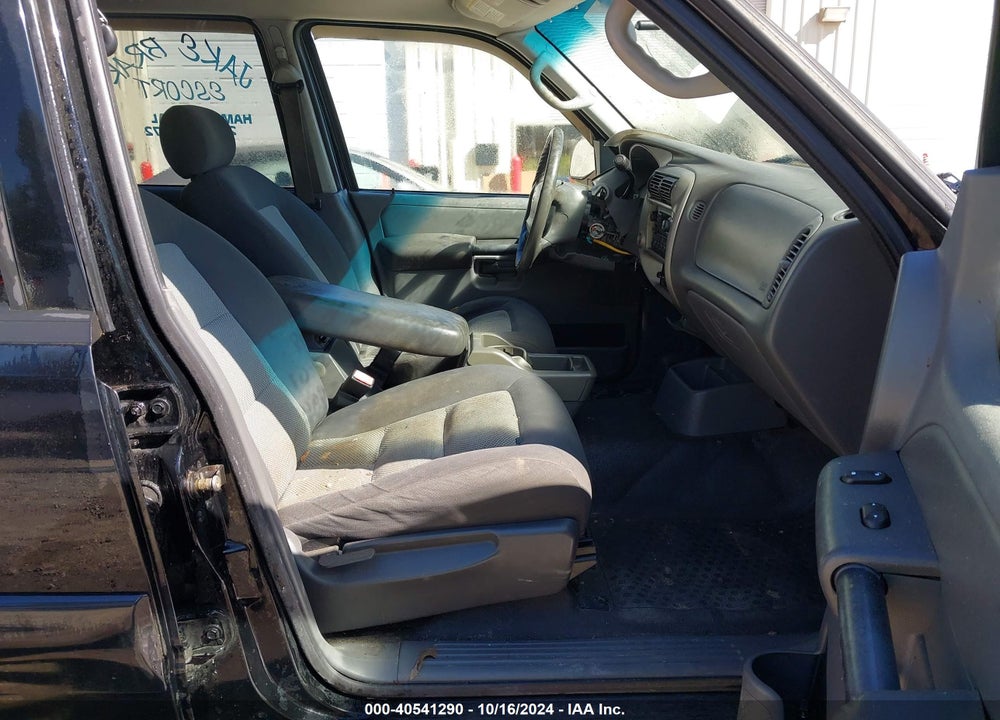 2004 FORD EXPLORER SPORT TRAC ADRENALIN/XLS/XLT VIN: 1FMZU67K64UC40136