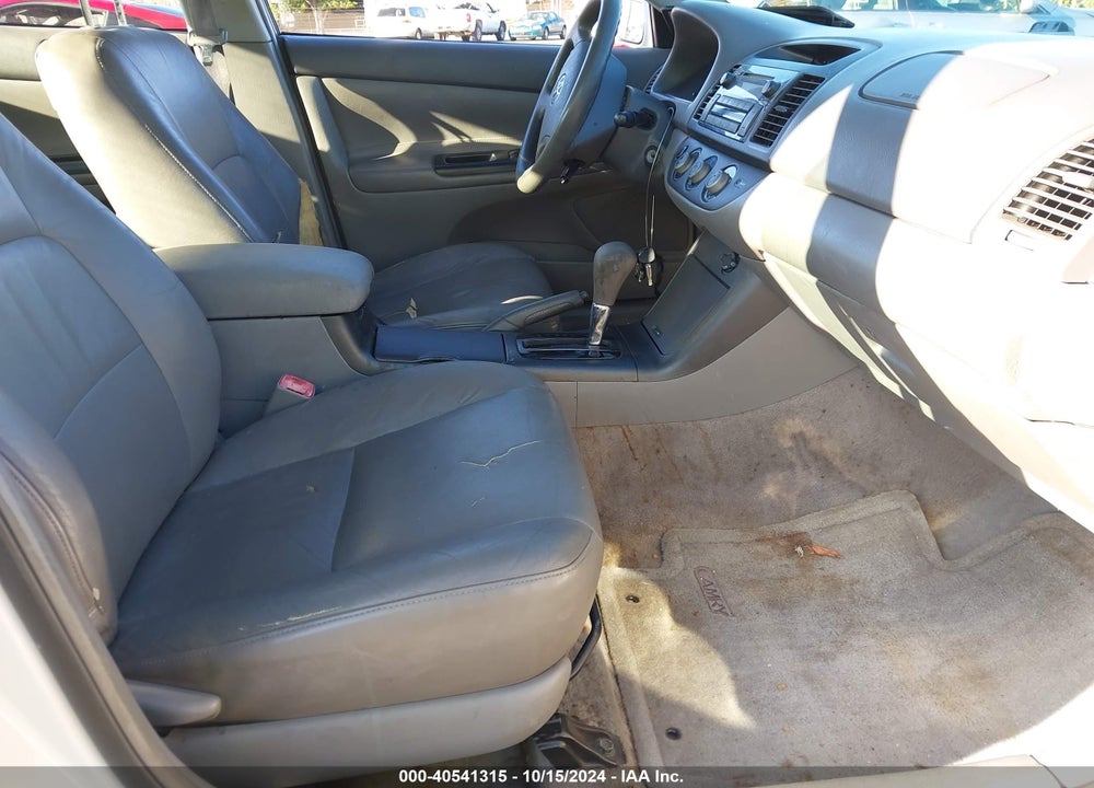 2005 TOYOTA CAMRY LE V6 VIN: 4T1BF32K25U094031