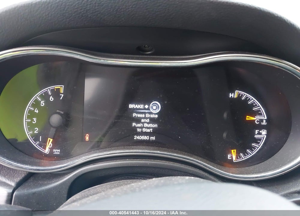 2019 JEEP GRAND CHEROKEE ALTITUDE 4X2 VIN: 1C4RJEAG9KC672704
