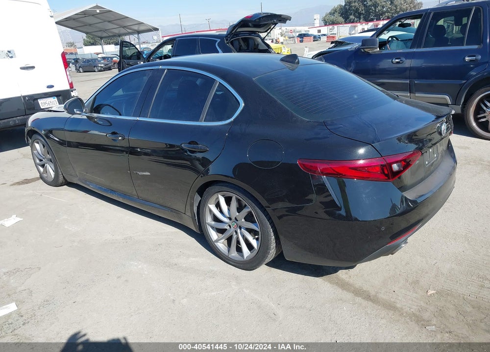 2017 ALFA ROMEO GIULIA RWD VIN: ZARFAEBNXH7532409