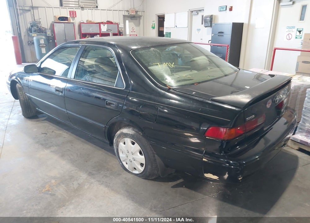 1999 TOYOTA CAMRY LE VIN: 4T1BG22K2XU566996