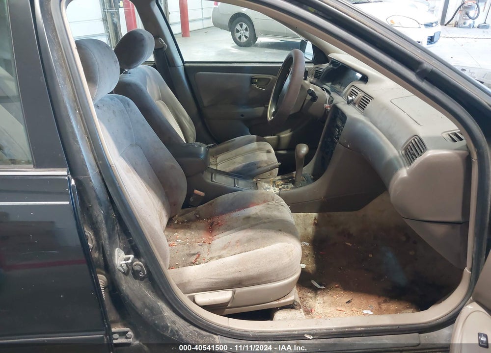 1999 TOYOTA CAMRY LE VIN: 4T1BG22K2XU566996