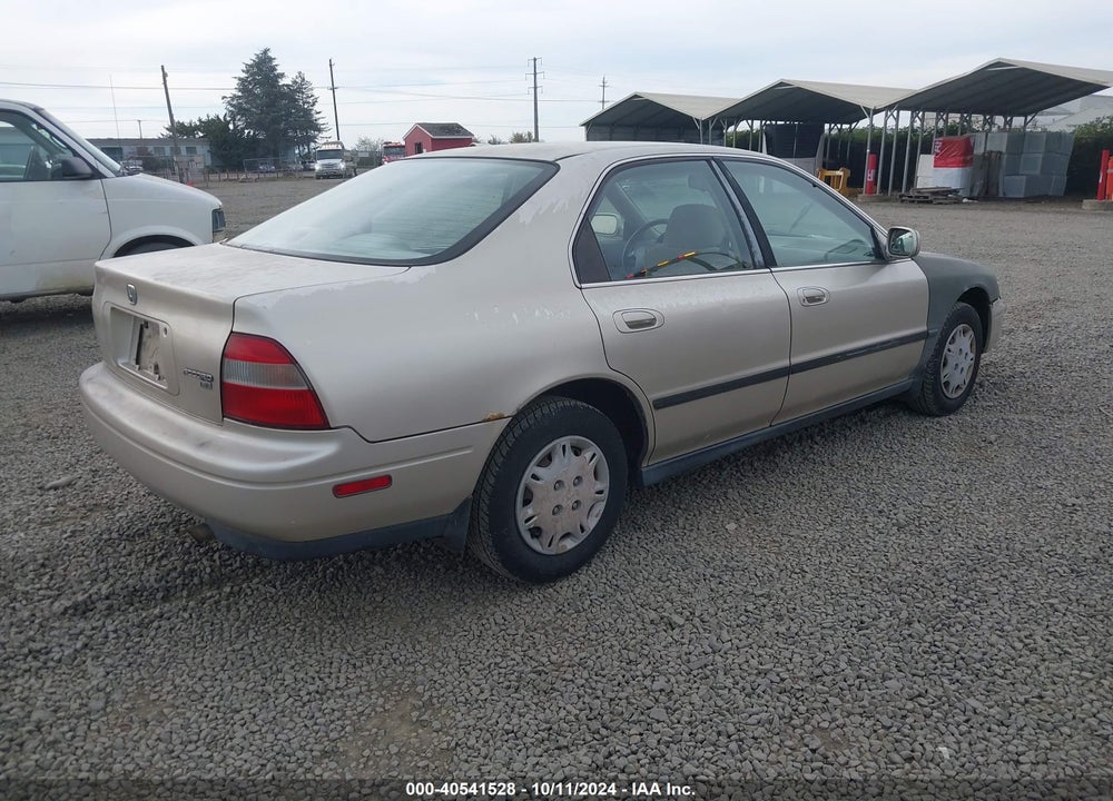 1995 HONDA ACCORD LX/EX VIN: 1HGCD5635SA106734