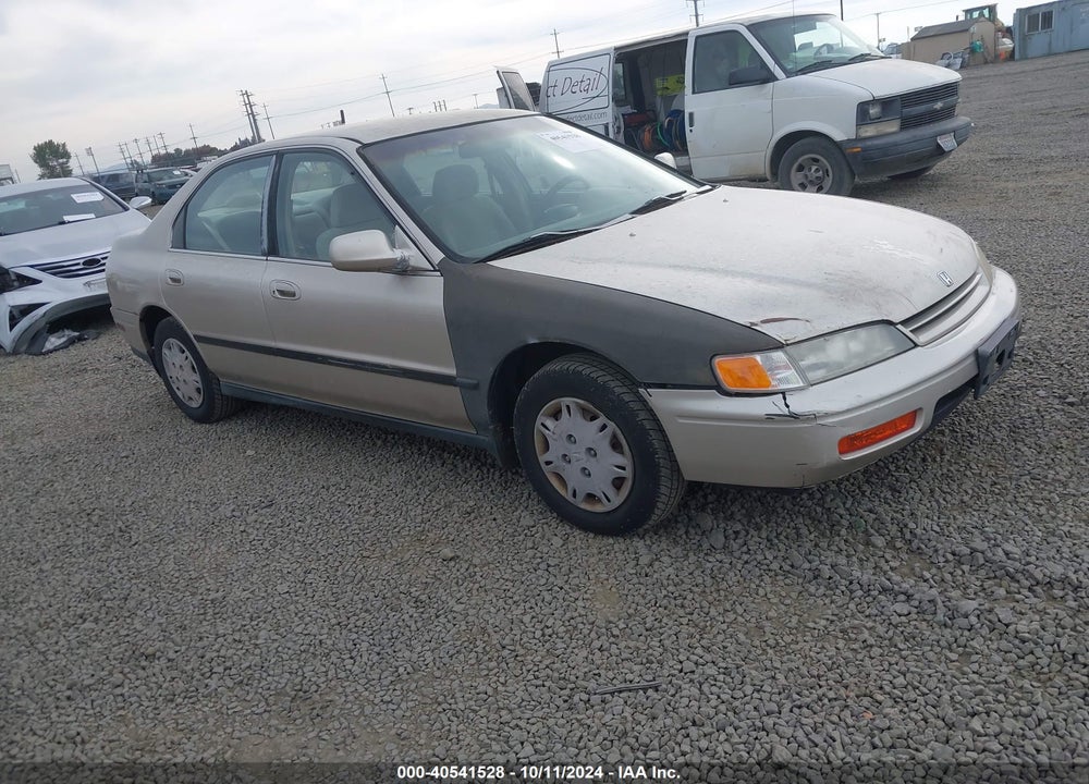 1995 HONDA ACCORD LX/EX VIN: 1HGCD5635SA106734