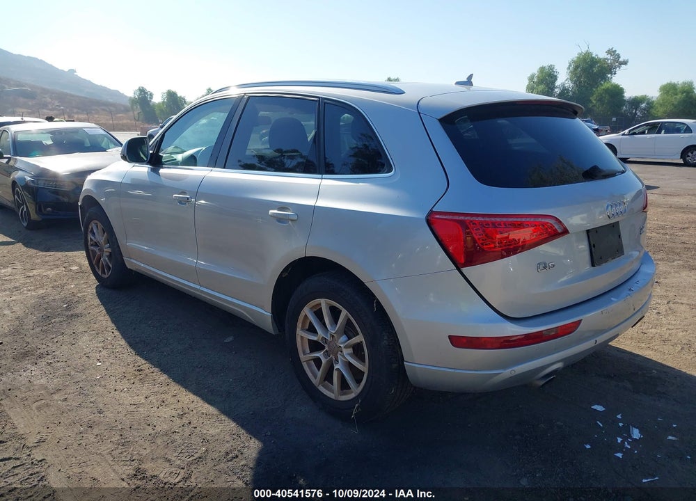 2010 AUDI Q5 3.2 PREMIUM VIN: WA1LKAFPXAA046880