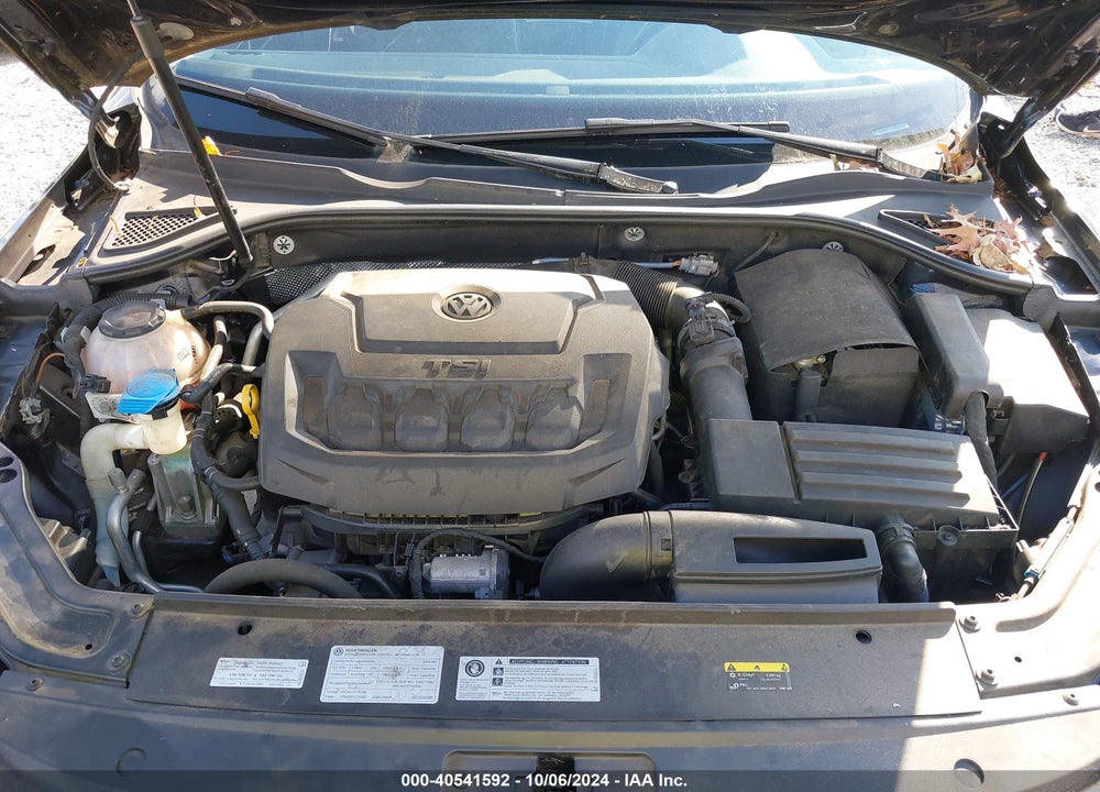 2018 VOLKSWAGEN PASSAT 2.0T R-LINE/2.0T S VIN: 1VWAA7A35JC017988