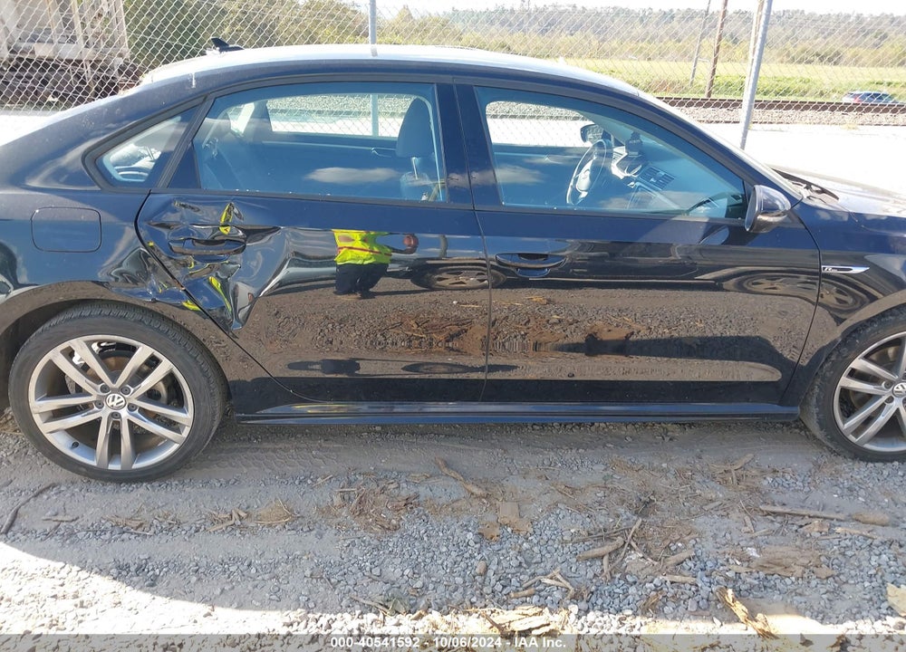 2018 VOLKSWAGEN PASSAT 2.0T R-LINE/2.0T S VIN: 1VWAA7A35JC017988
