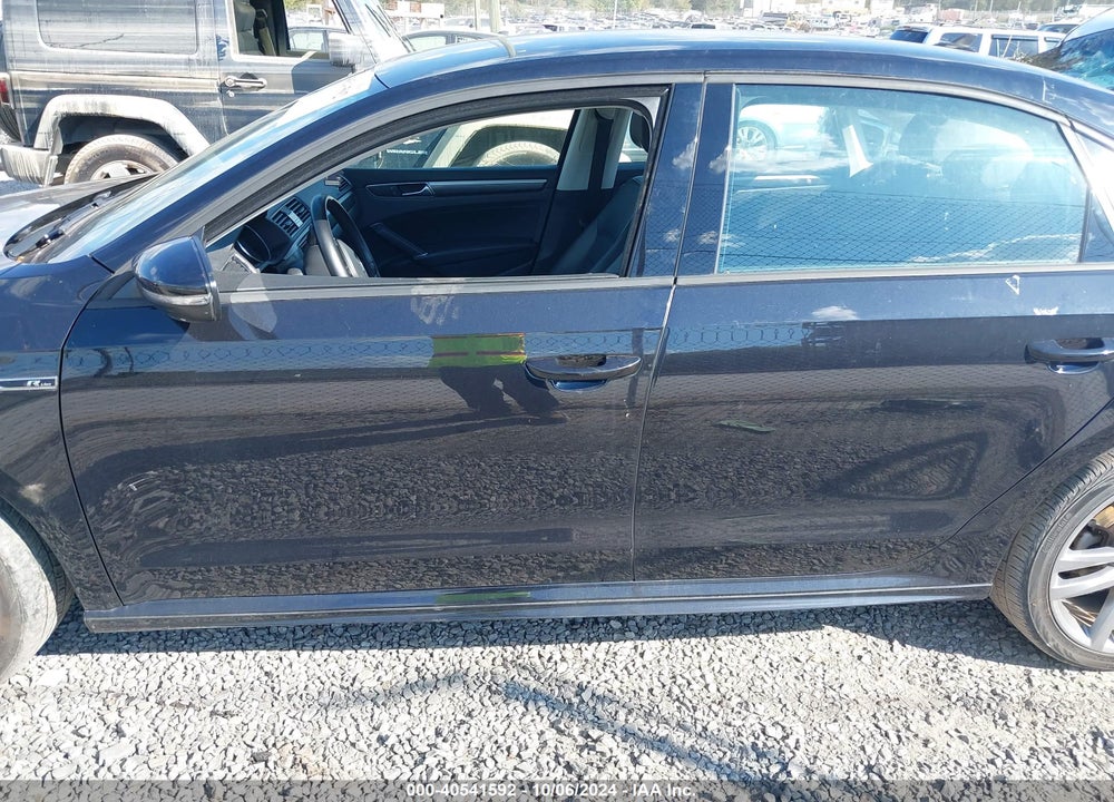 2018 VOLKSWAGEN PASSAT 2.0T R-LINE/2.0T S VIN: 1VWAA7A35JC017988