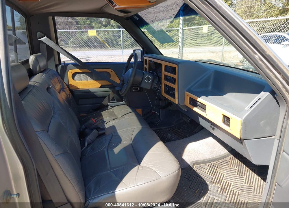 1993 DODGE DAKOTA VIN: 1B7FL26X6PS166586