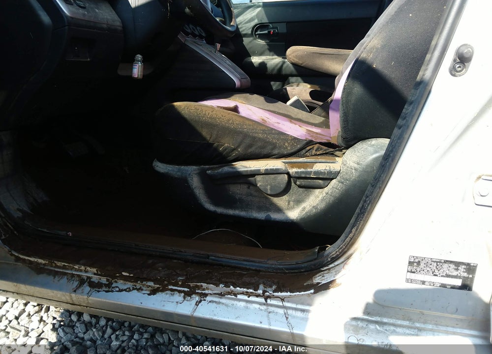 2008 SCION XB VIN: JTLKE50E381029084