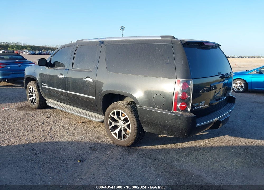 2012 GMC YUKON XL 1500 DENALI VIN: 1GKS2MEF1CR246292