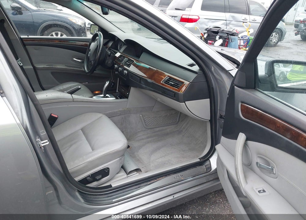 2009 BMW 528I VIN: WBANU53599C120225