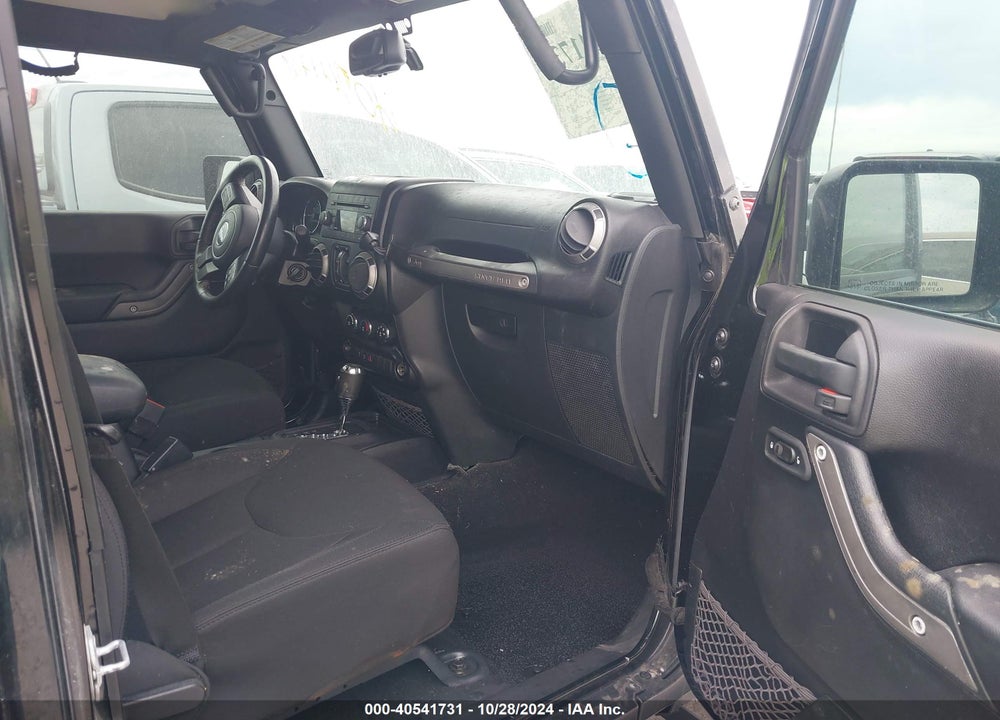 2016 JEEP WRANGLER UNLIMITED SPORT VIN: 1C4BJWDG4GL114897