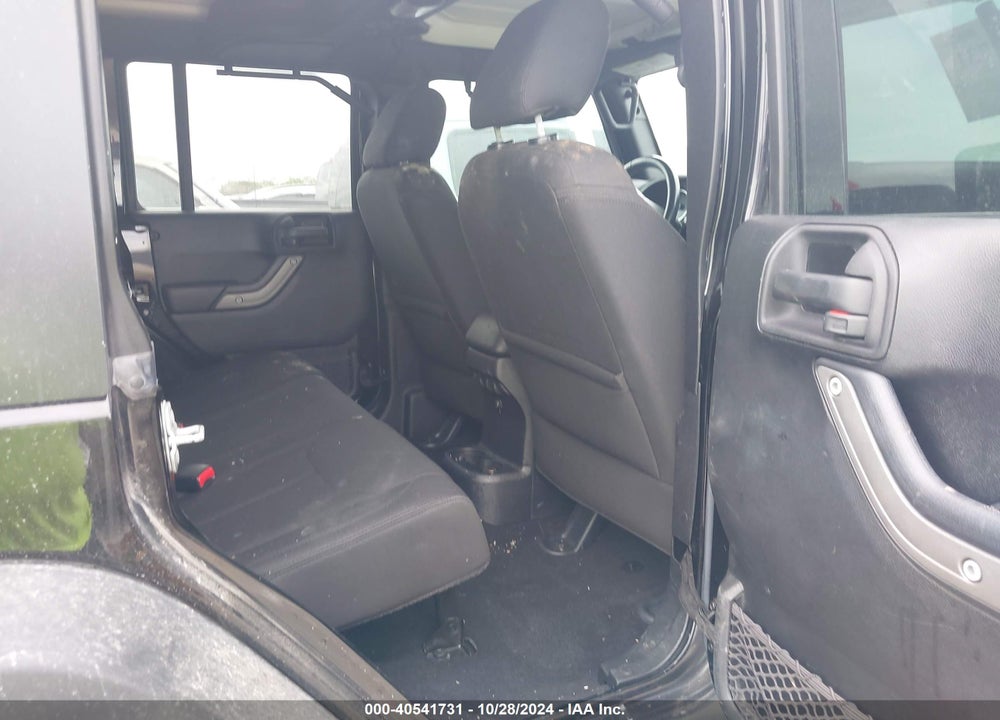 2016 JEEP WRANGLER UNLIMITED SPORT VIN: 1C4BJWDG4GL114897