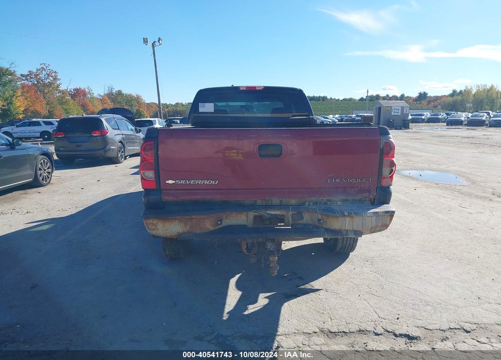 2005 CHEVROLET SILVERADO 2500HD WORK TRUCK VIN: 1GCHK29U45E250527