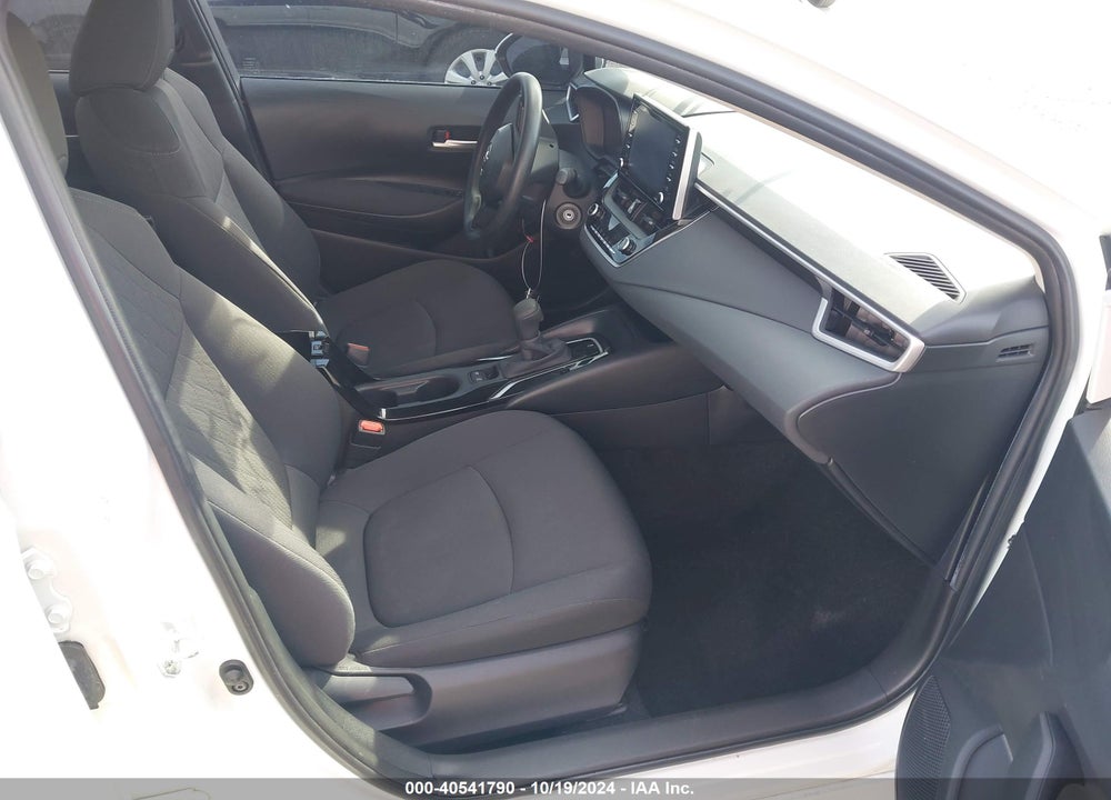 2021 TOYOTA COROLLA LE VIN: JTDEPMAE4MJ171921
