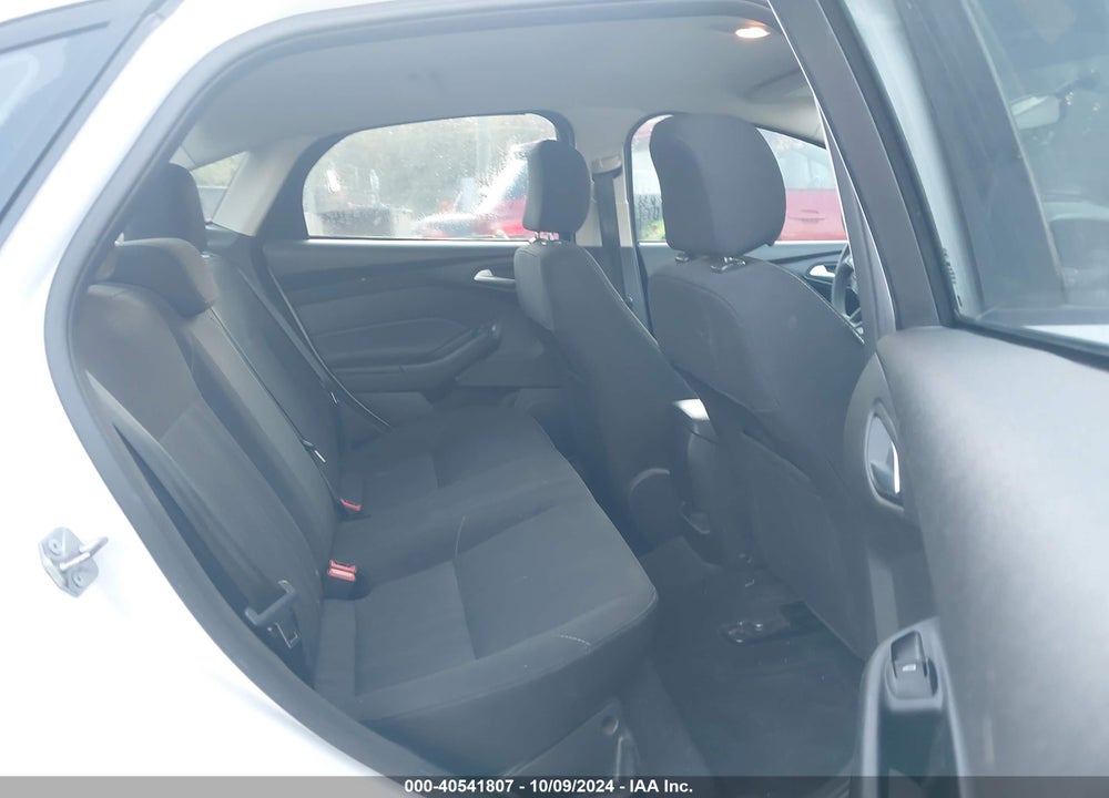 2017 FORD FOCUS SE VIN: 1FADP3F22HL270841