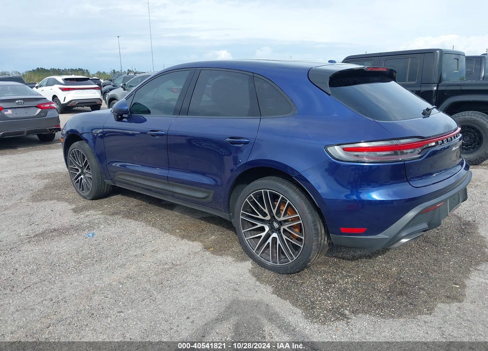 2022 PORSCHE MACAN VIN: WP1AA2A54NLB02557