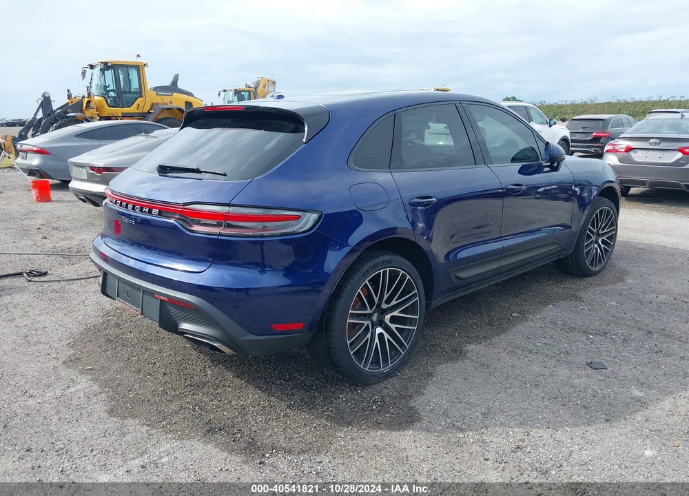 2022 PORSCHE MACAN VIN: WP1AA2A54NLB02557