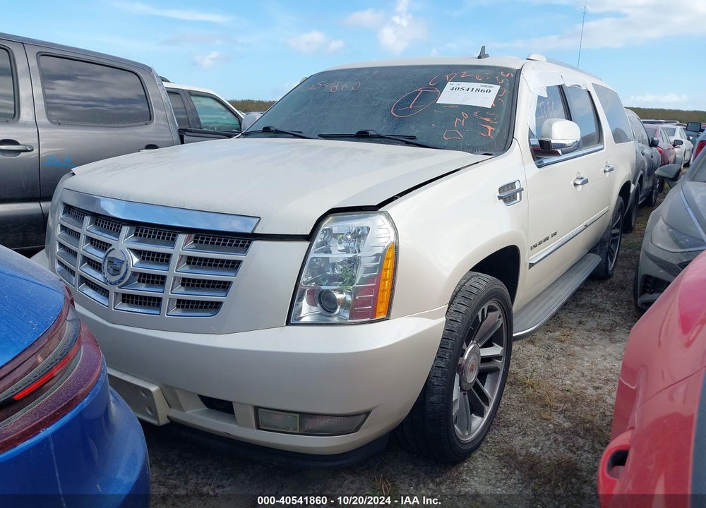 2011 CADILLAC ESCALADE ESV LUXURY VIN: 1GYS4HEF7BR215411