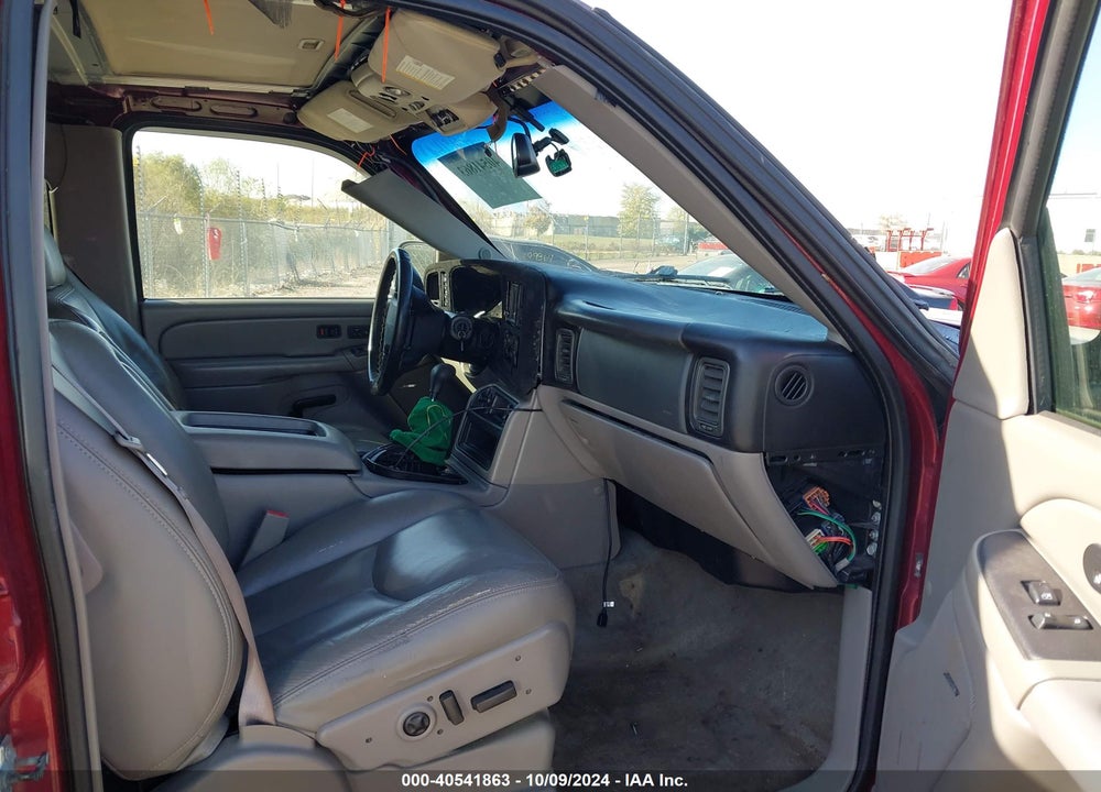 2005 CHEVROLET TAHOE Z71 VIN: 1GNEK13T45R189418