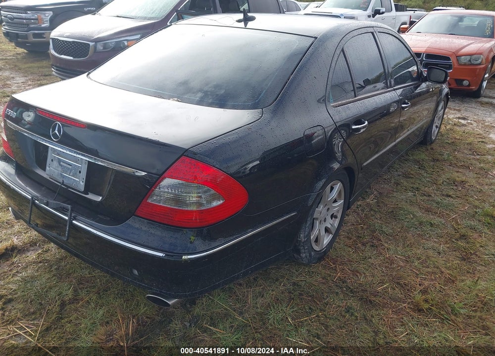 2007 MERCEDES-BENZ E 550 VIN: WDBUF72XX7B090127