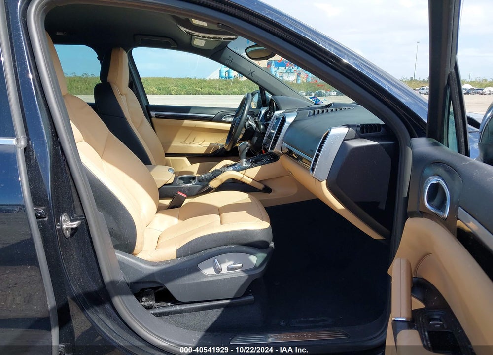 2018 PORSCHE CAYENNE VIN: WP1AA2A2XJKA04221