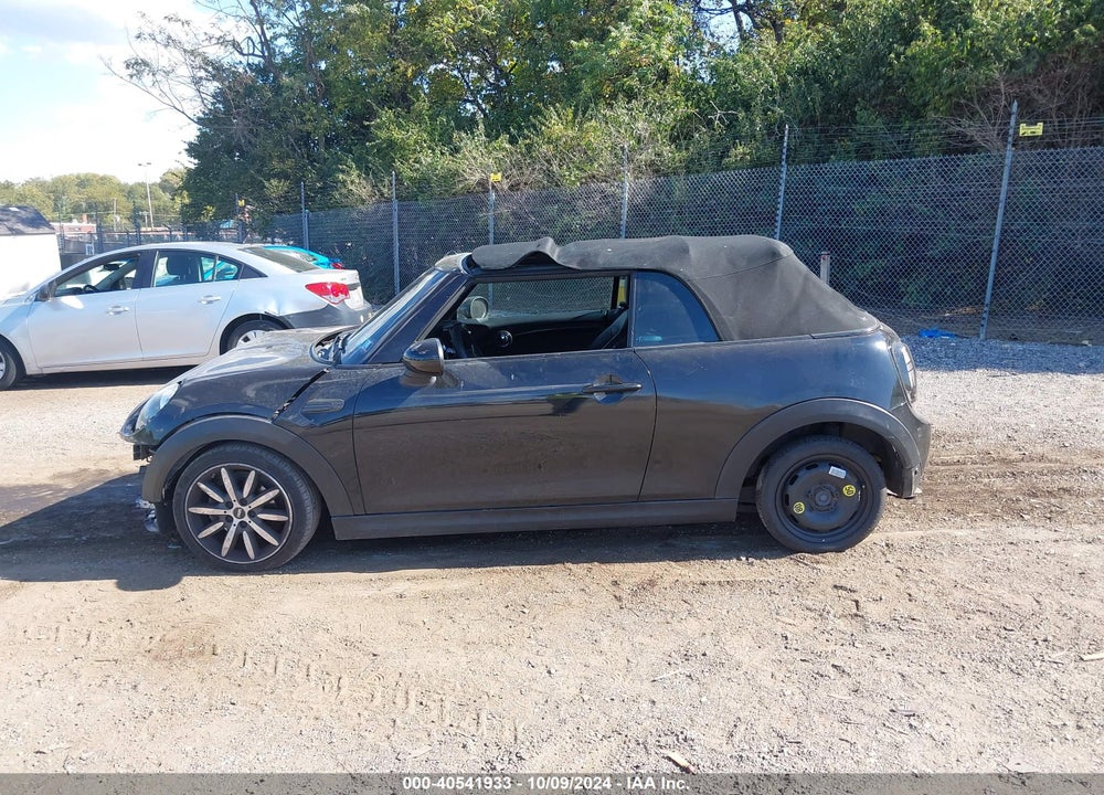 2016 MINI CONVERTIBLE COOPER VIN: WMWWG5C53G3C19022