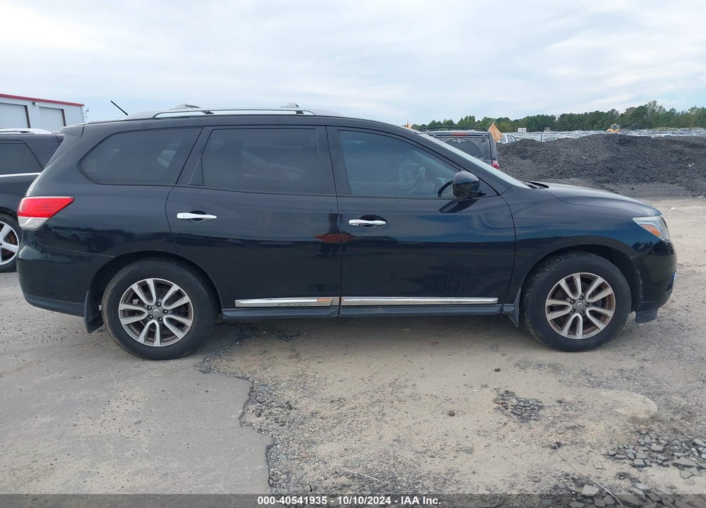 2016 NISSAN PATHFINDER SL VIN: 5N1AR2MM3GC661321