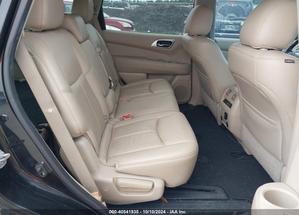 2016 NISSAN PATHFINDER SL VIN: 5N1AR2MM3GC661321
