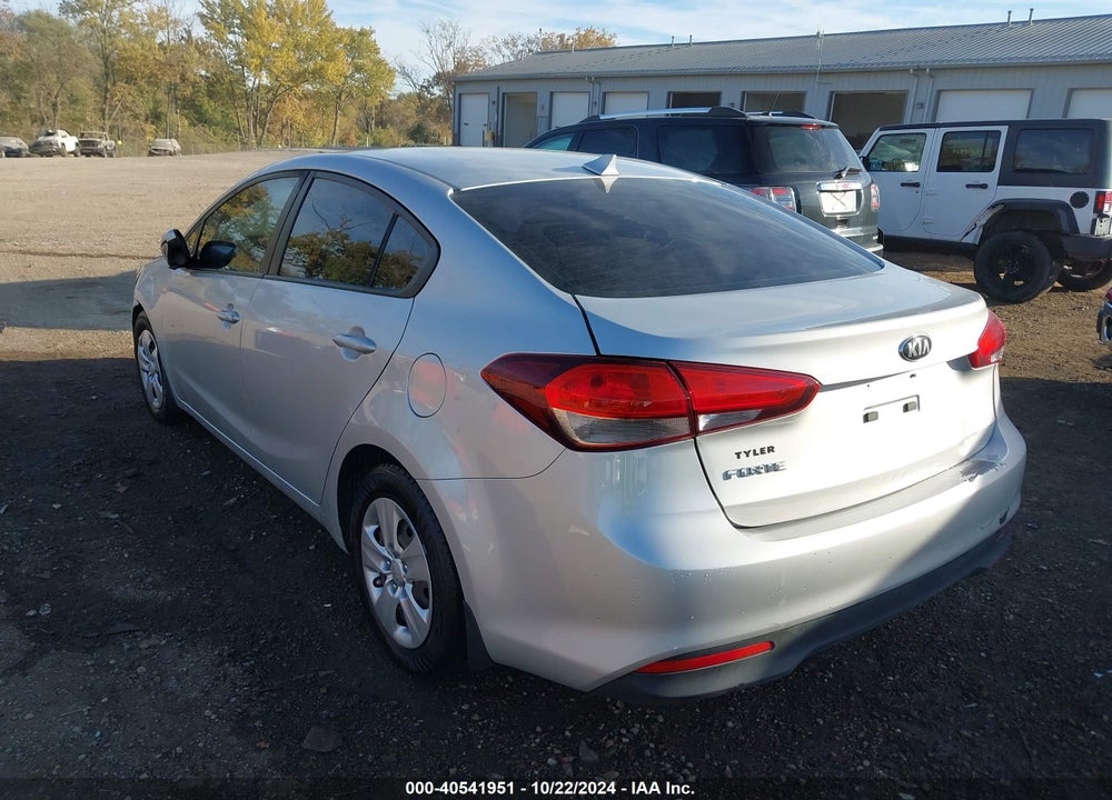 2017 KIA FORTE LX VIN: 3KPFK4A77HE137351