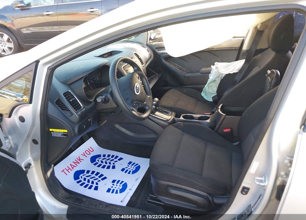 2017 KIA FORTE LX VIN: 3KPFK4A77HE137351