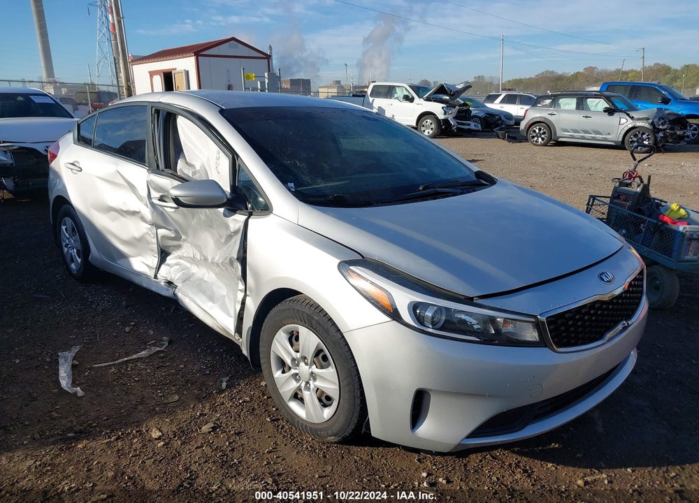 2017 KIA FORTE LX VIN: 3KPFK4A77HE137351