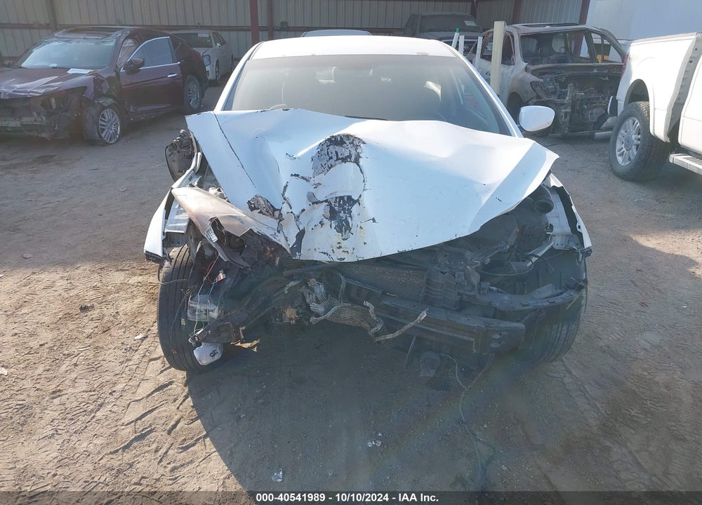 2016 HYUNDAI ELANTRA SE VIN: 5NPDH4AE0GH725686