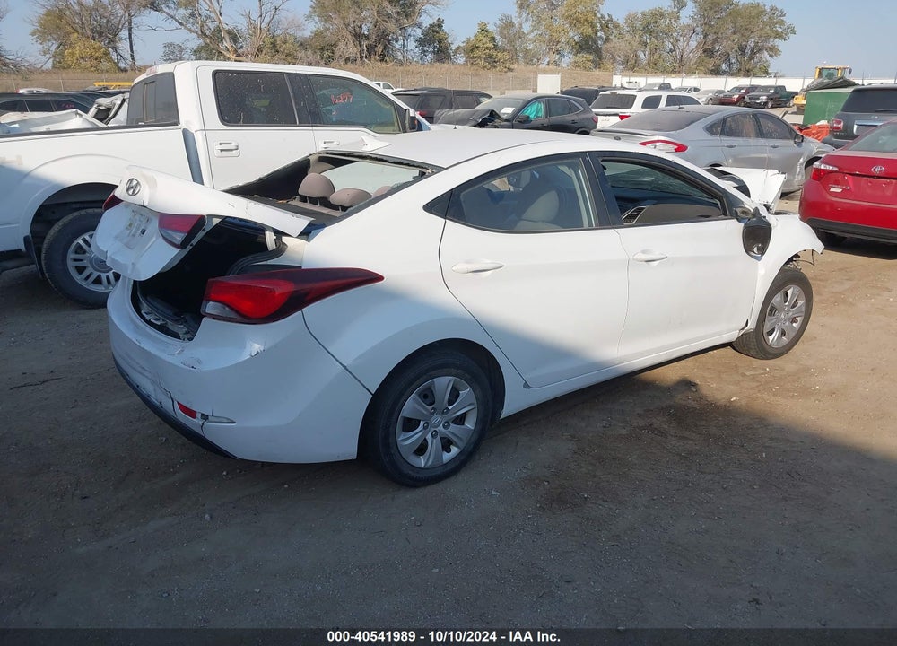 2016 HYUNDAI ELANTRA SE VIN: 5NPDH4AE0GH725686