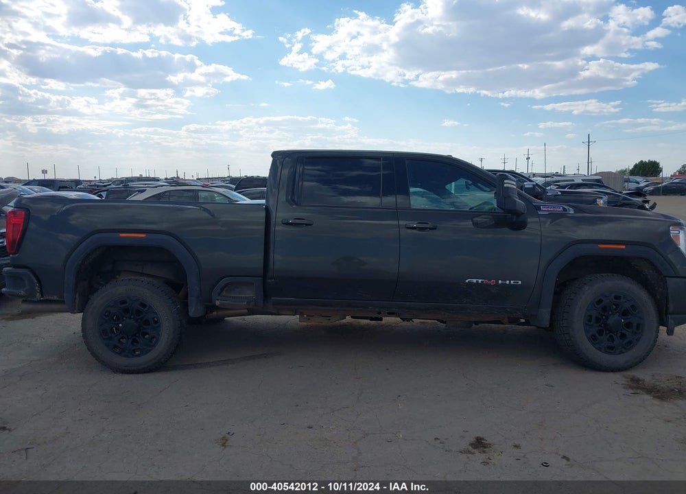 2022 GMC SIERRA 3500HD 4WD  STANDARD BED AT4 VIN: 1GT49VEY7NF263450