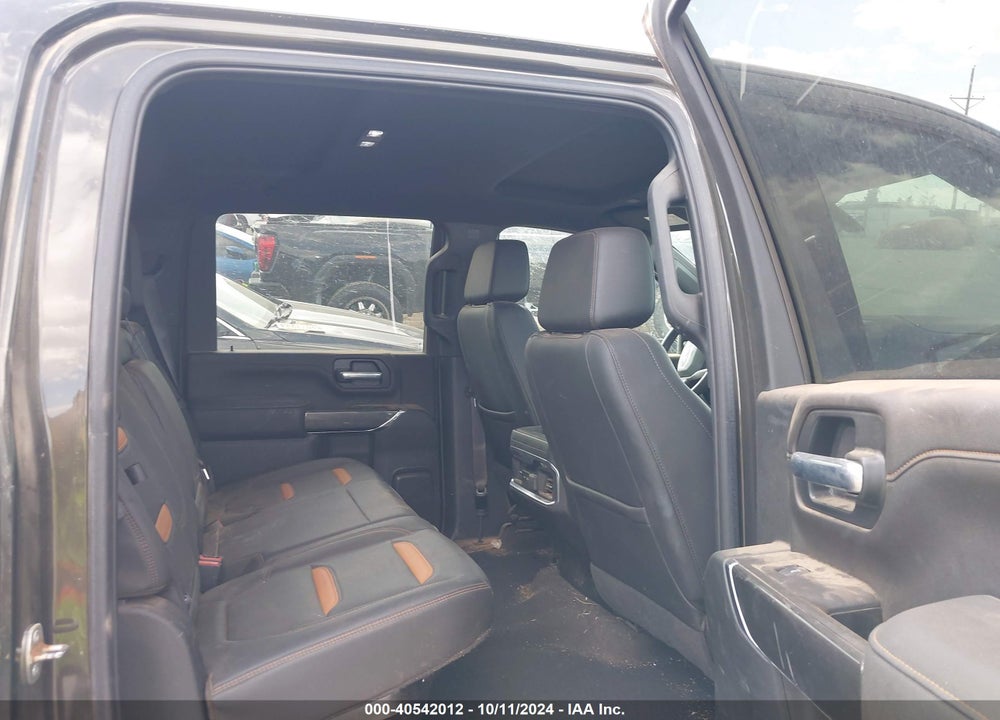2022 GMC SIERRA 3500HD 4WD  STANDARD BED AT4 VIN: 1GT49VEY7NF263450