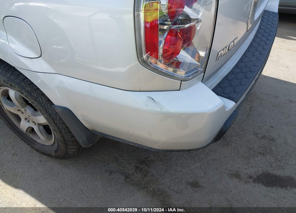 2008 HONDA PILOT SE VIN: 5FNYF183X8B006133