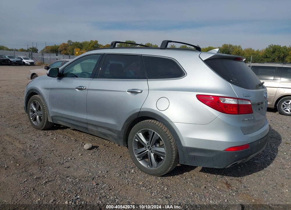 2016 HYUNDAI SANTA FE LIMITED VIN: KM8SR4HF7GU132881