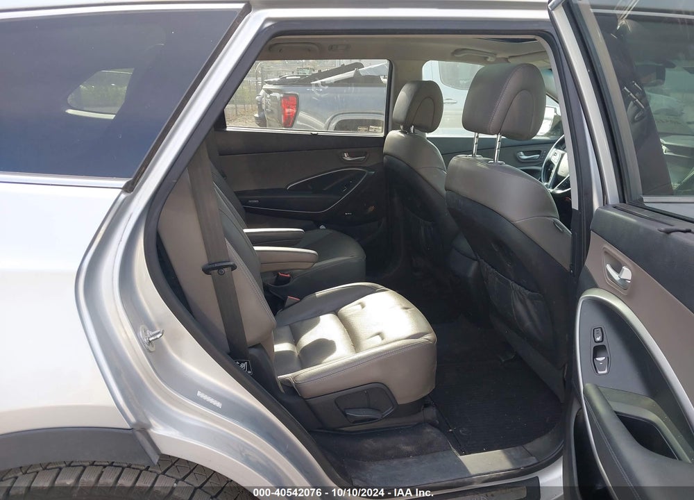 2016 HYUNDAI SANTA FE LIMITED VIN: KM8SR4HF7GU132881