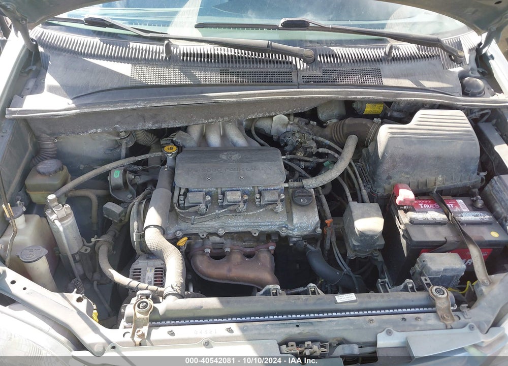 2000 TOYOTA SIENNA LE VIN: 4T3ZF13C2YU224203