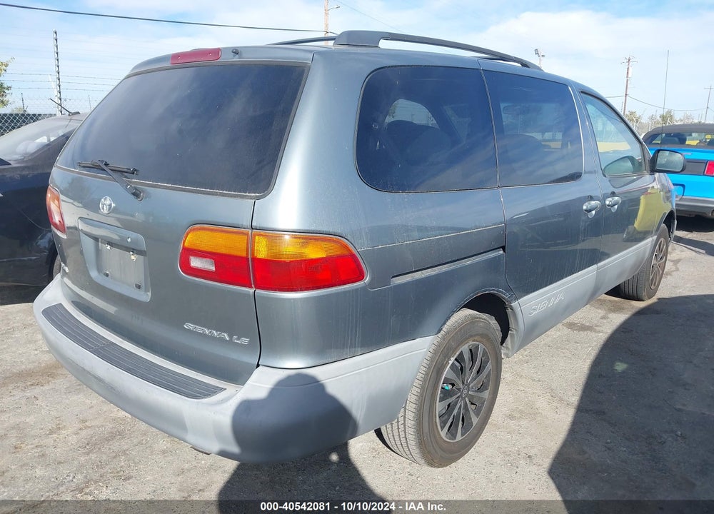 2000 TOYOTA SIENNA LE VIN: 4T3ZF13C2YU224203